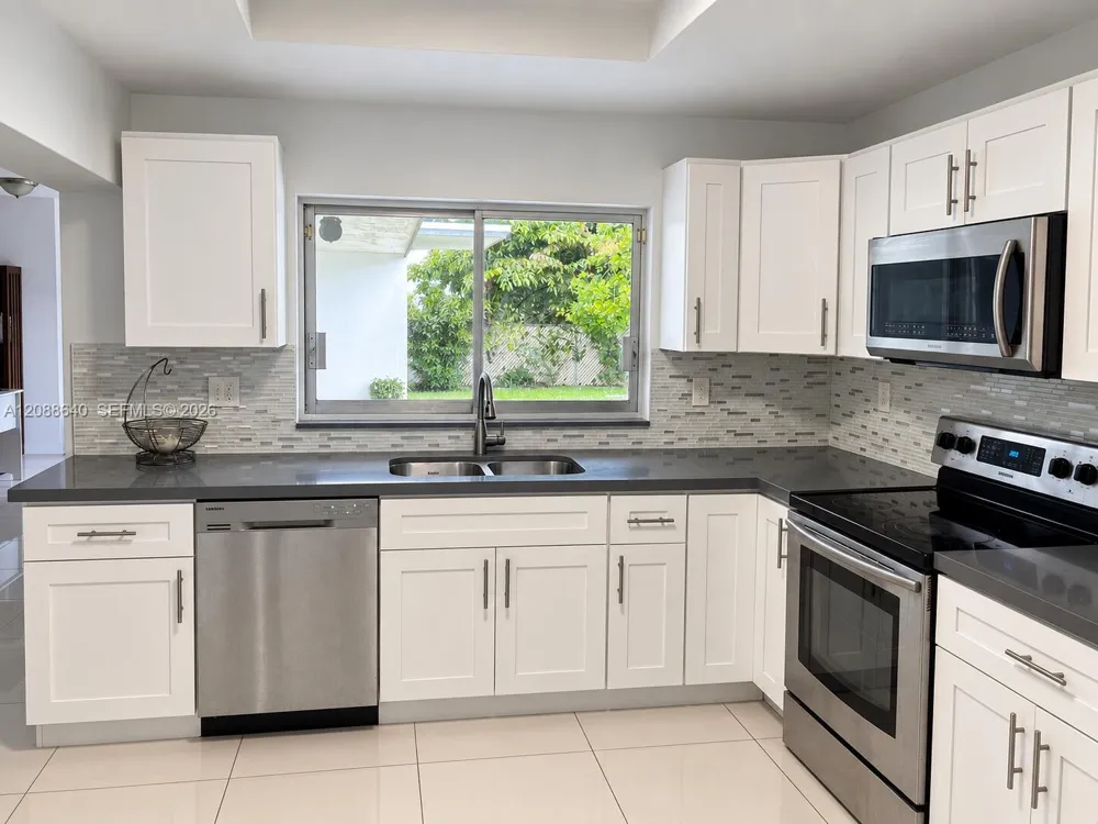 8981 SW 57th Ter Miami, FL 33173