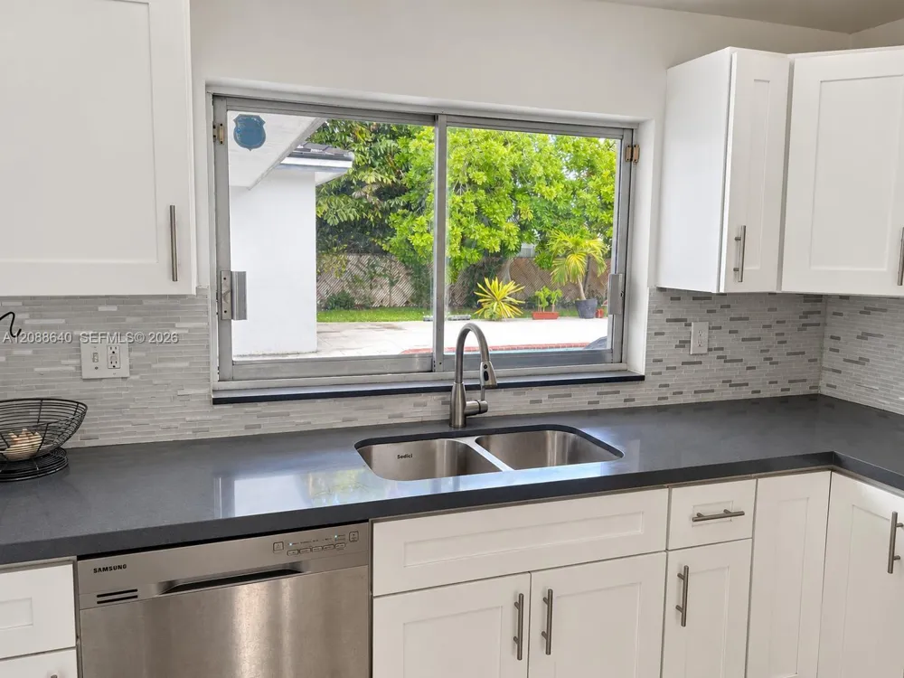 8981 SW 57th Ter Miami, FL 33173
