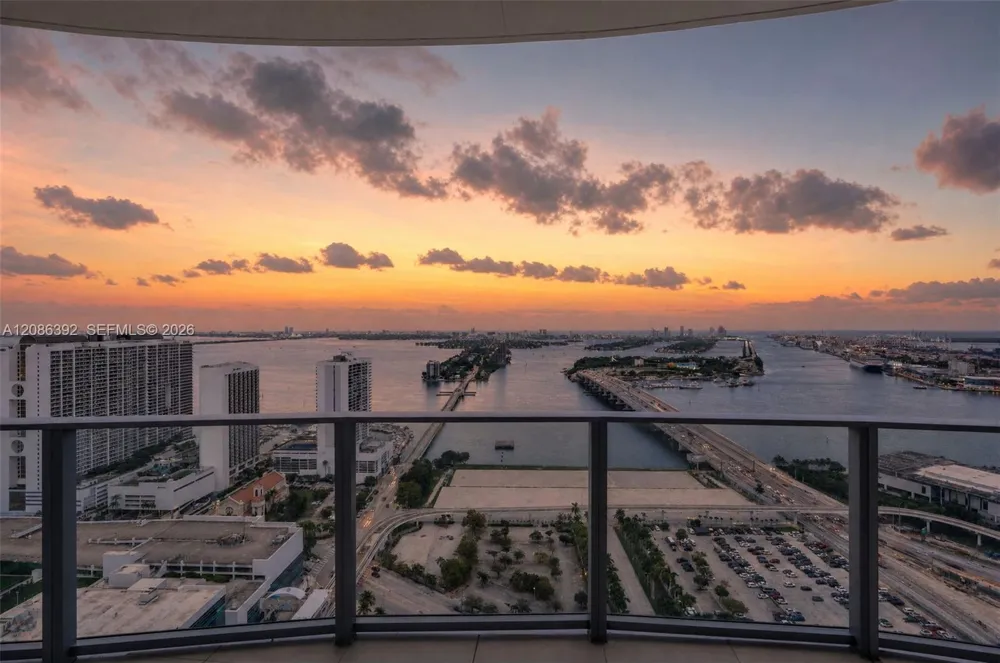 1400 Biscayne Blvd #3705 Miami, FL 33132