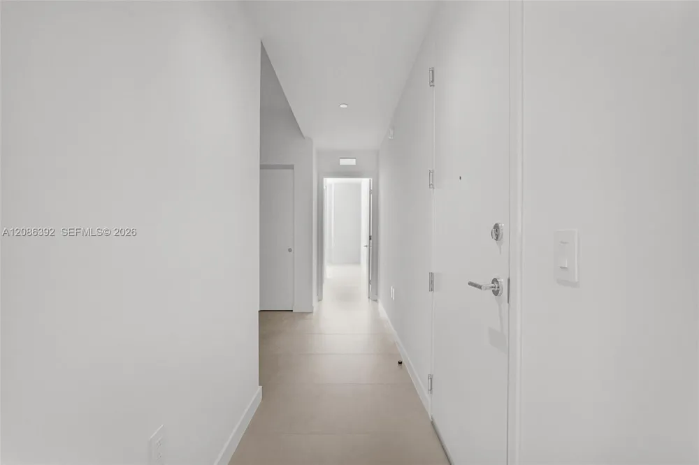 1400 Biscayne Blvd #3705 Miami, FL 33132