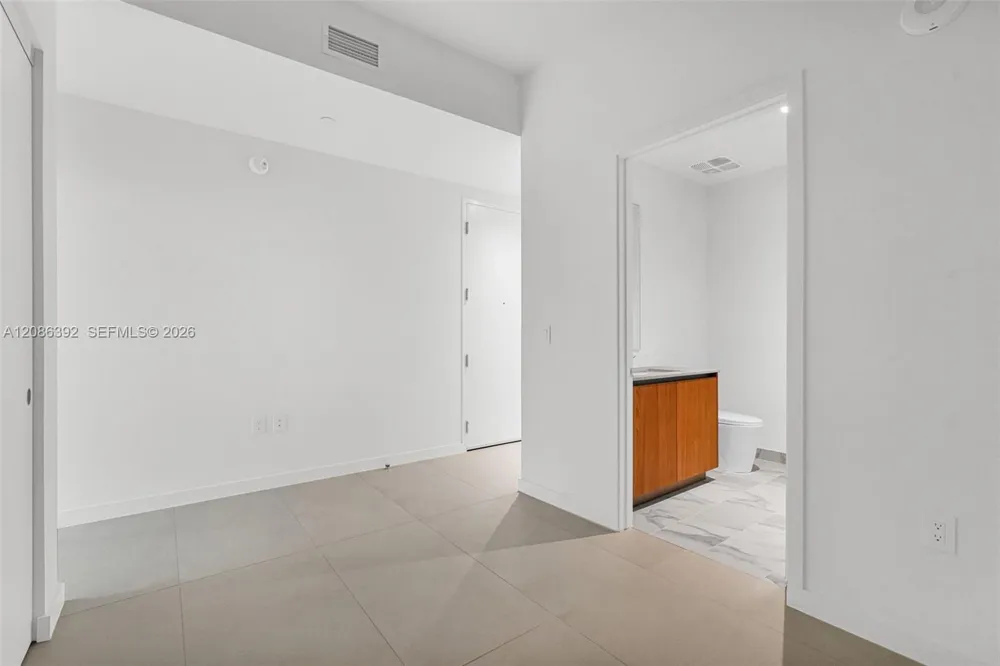 1400 Biscayne Blvd #3705 Miami, FL 33132