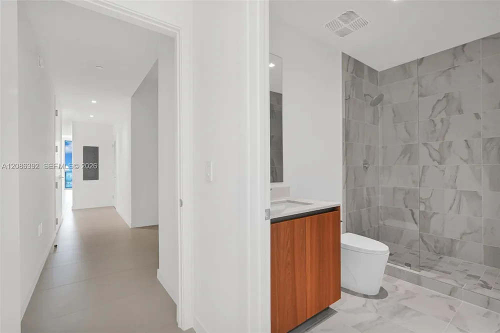 1400 Biscayne Blvd #3705 Miami, FL 33132