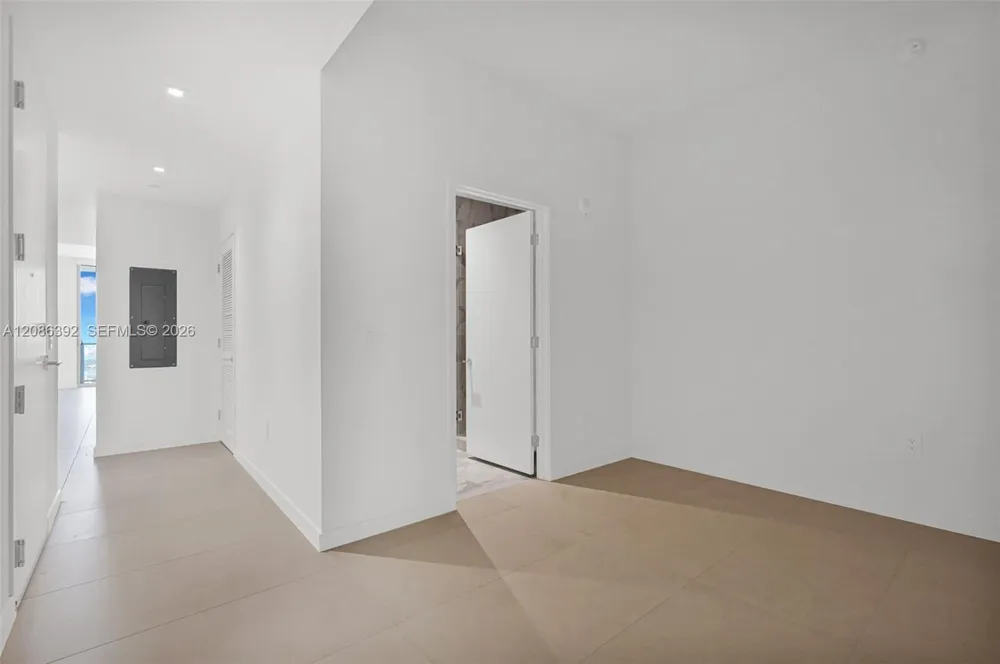 1400 Biscayne Blvd #3705 Miami, FL 33132