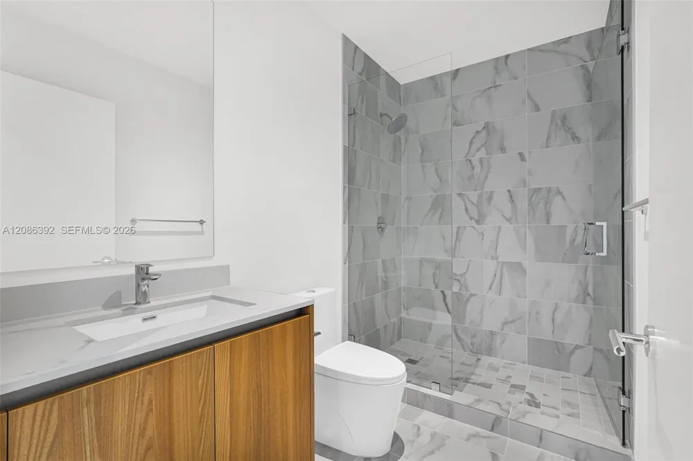 1400 Biscayne Blvd #3705 Miami, FL 33132