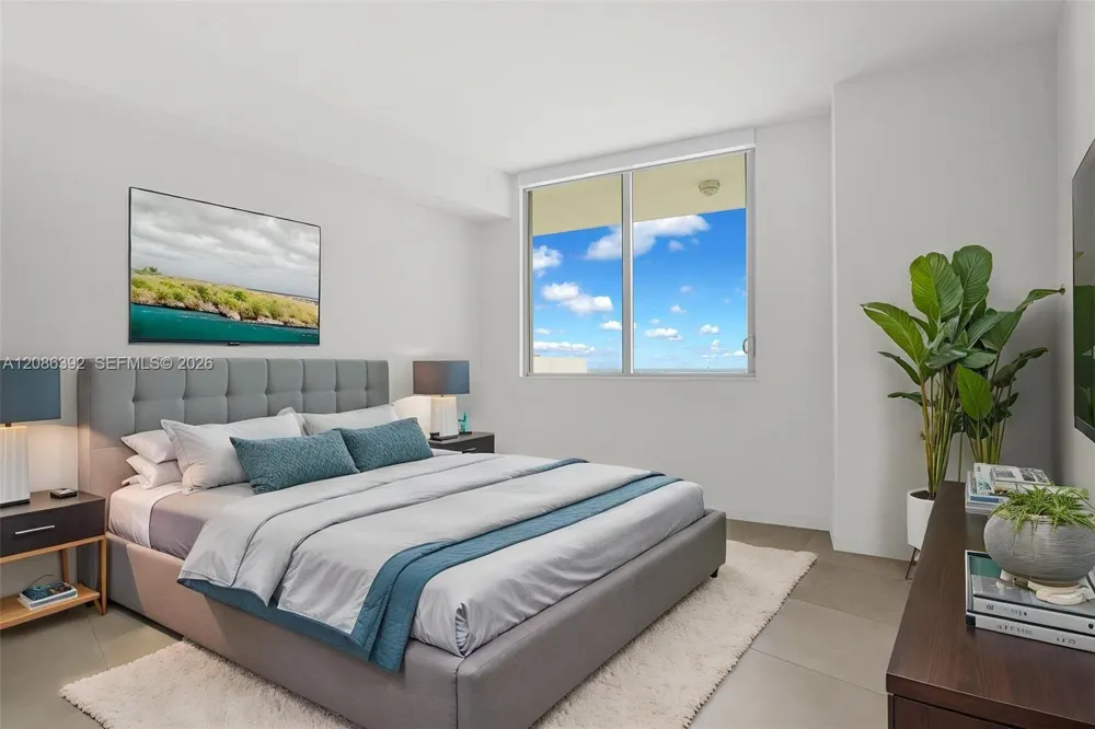 1400 Biscayne Blvd #3705 Miami, FL 33132