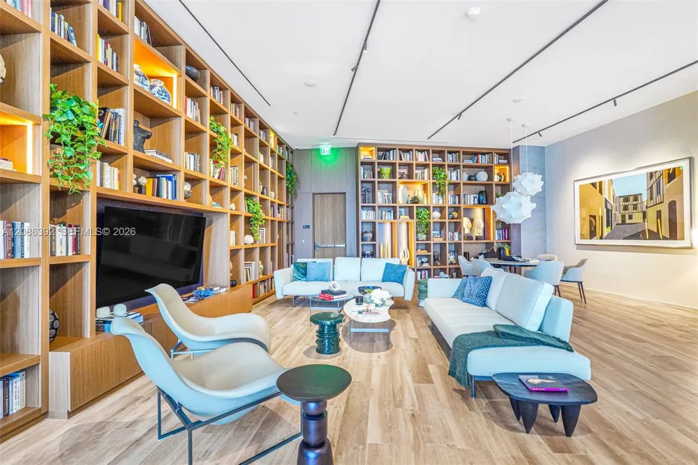 1400 Biscayne Blvd #3705 Miami, FL 33132