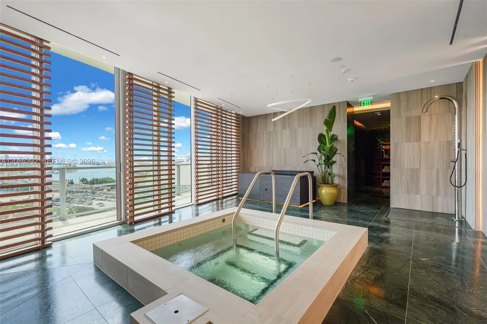 1400 Biscayne Blvd #3705 Miami, FL 33132