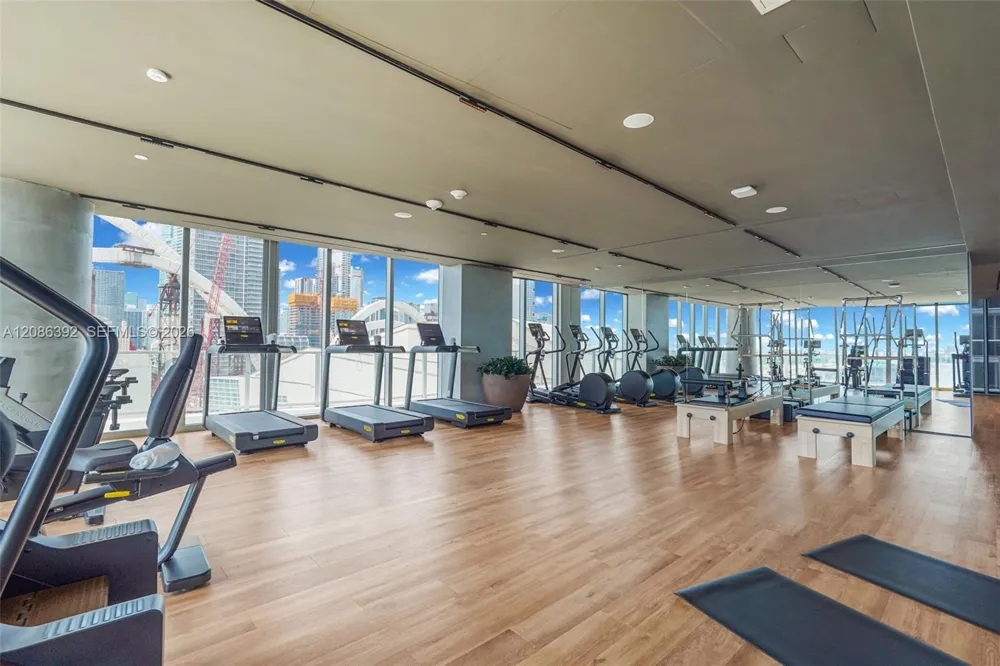 1400 Biscayne Blvd #3705 Miami, FL 33132