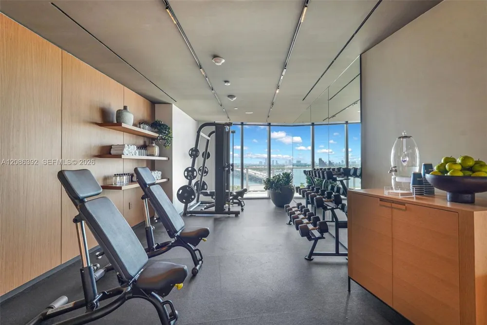 1400 Biscayne Blvd #3705 Miami, FL 33132