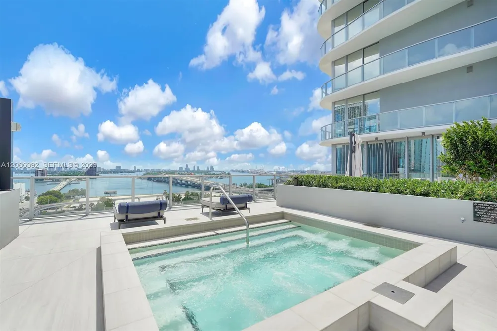1400 Biscayne Blvd #3705 Miami, FL 33132