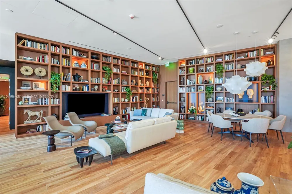1400 Biscayne Blvd #3705 Miami, FL 33132