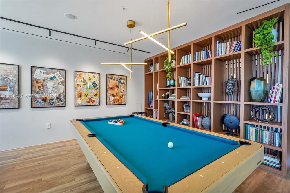 1400 Biscayne Blvd #3705 Miami, FL 33132