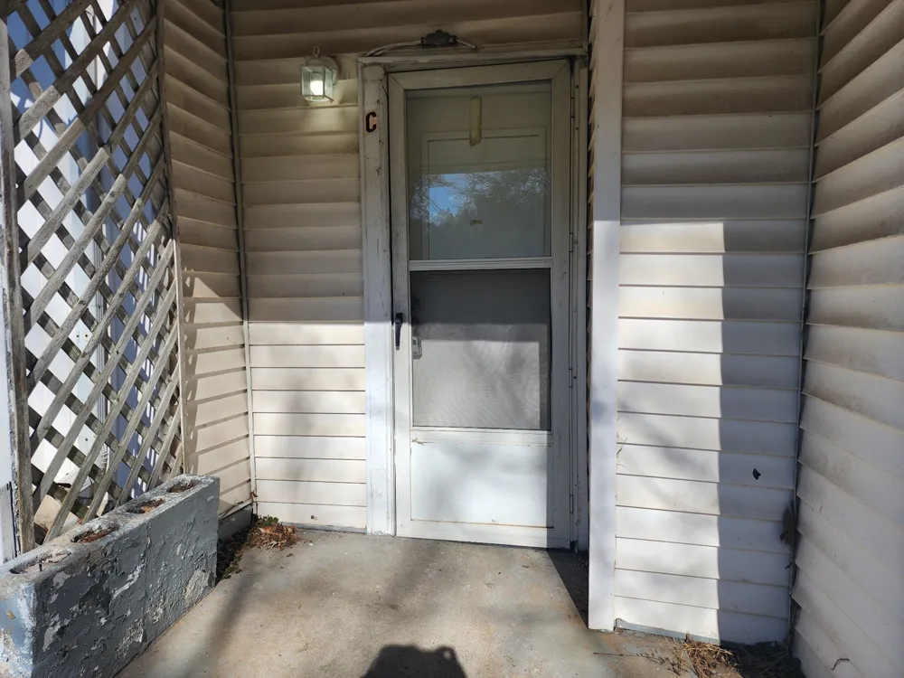 823 Cumberland Dr #C Clarksville, TN 37040