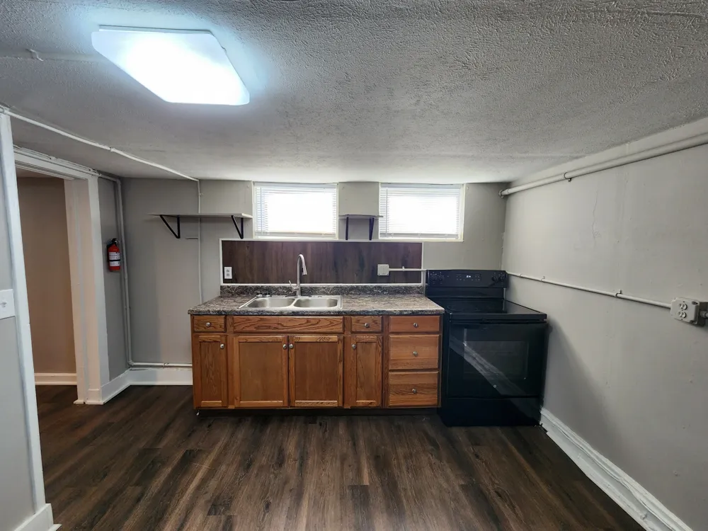 823 Cumberland Dr #C Clarksville, TN 37040