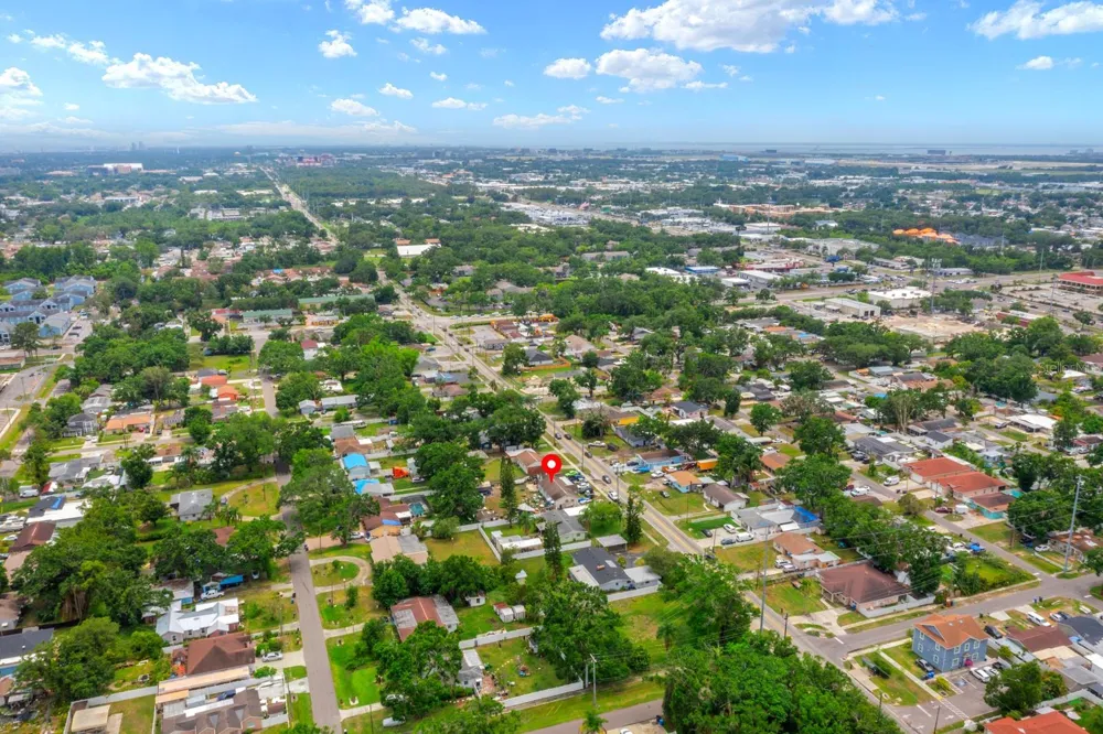 6807 HIMES AVENUE Tampa, FL 33614