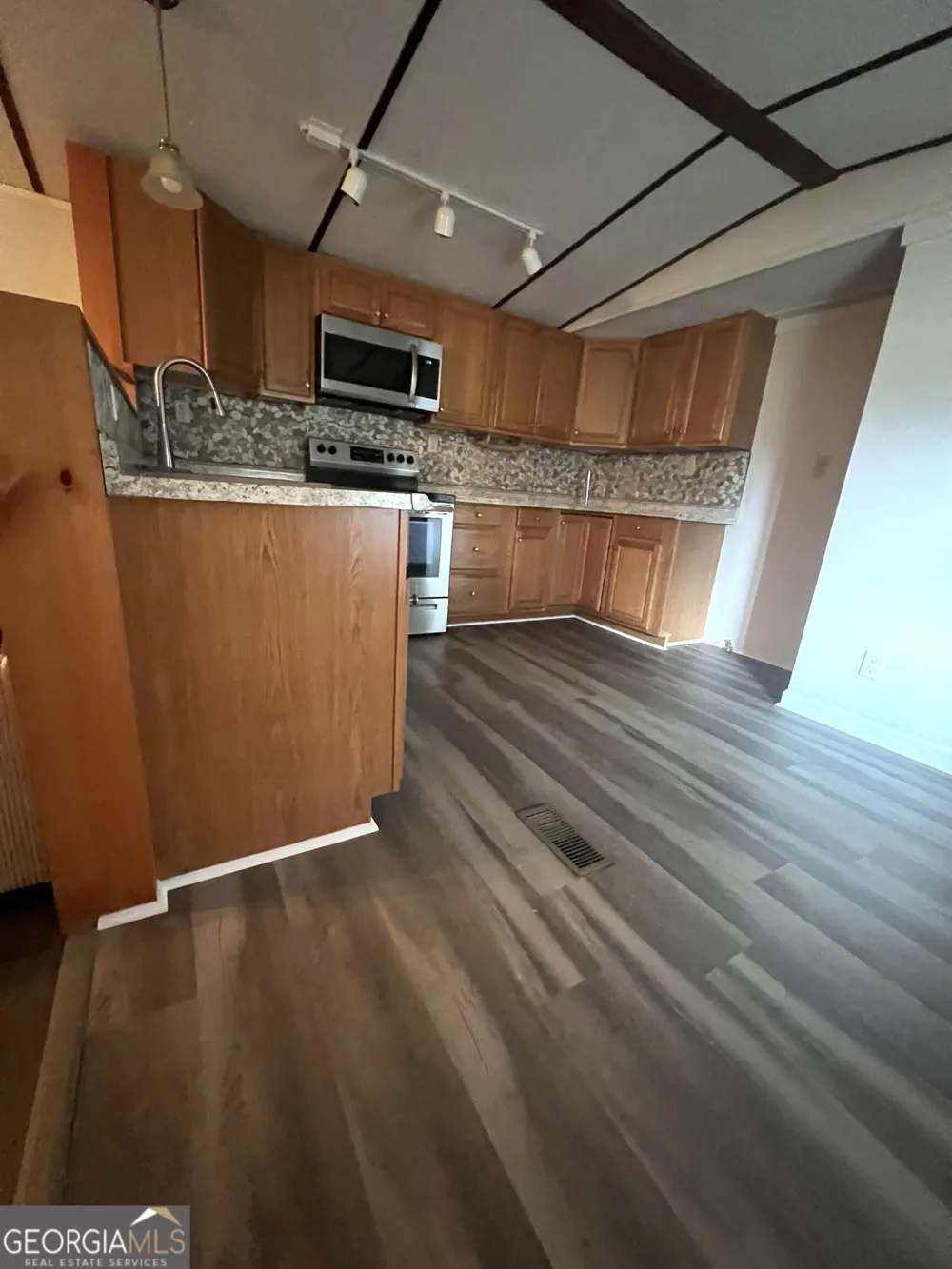 106 Kathy LN Griffin, GA 30224