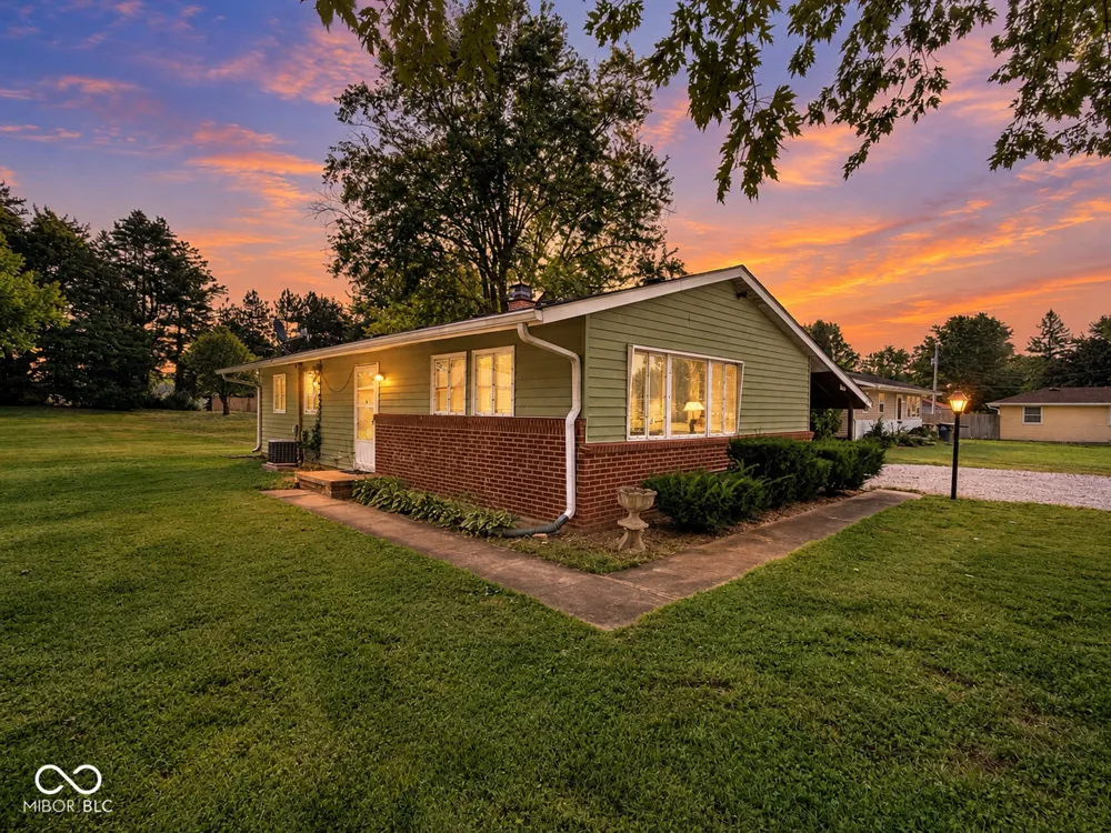 1810 Whittier Avenue Anderson, IN 46011