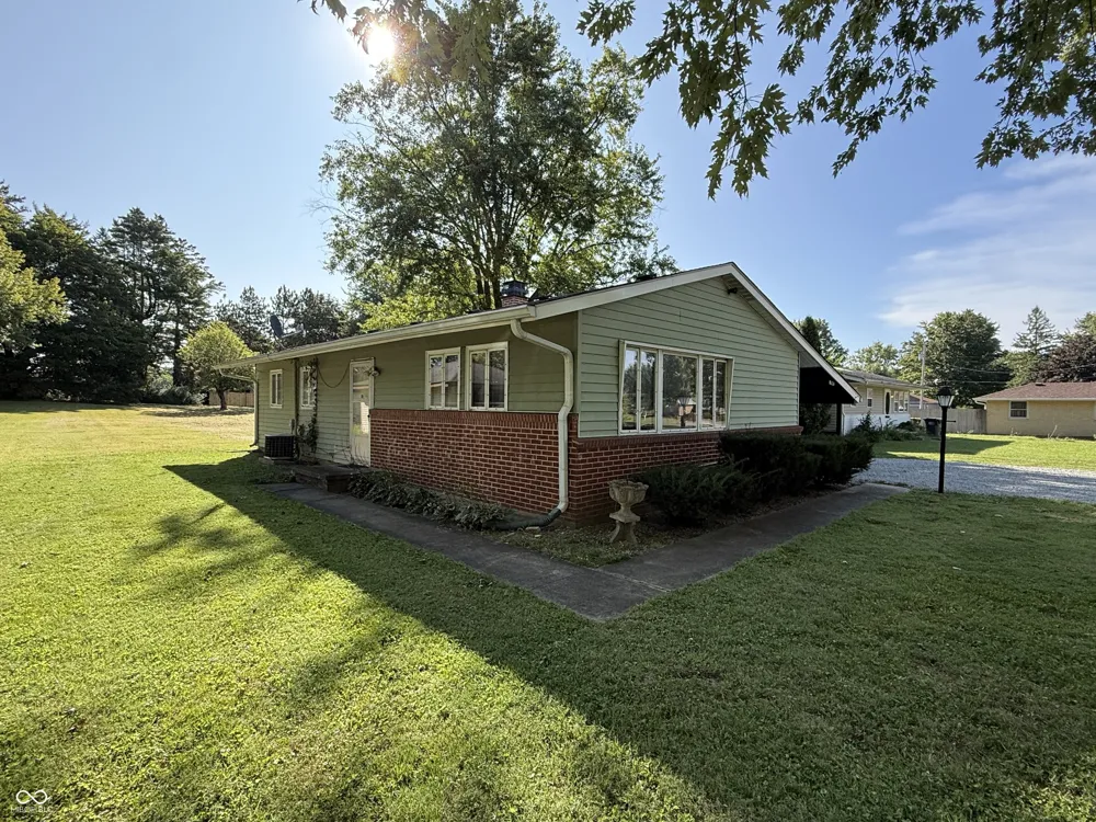 1810 Whittier Avenue Anderson, IN 46011