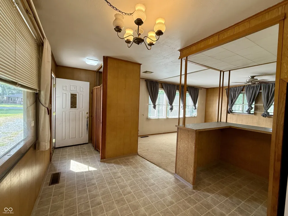 1810 Whittier Avenue Anderson, IN 46011
