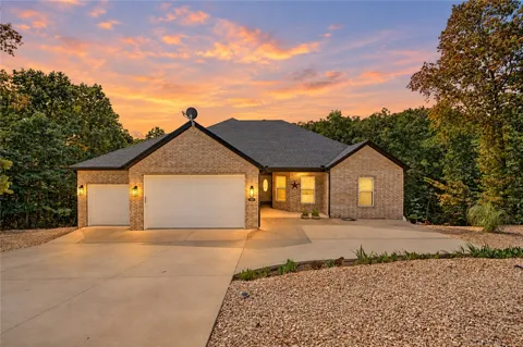 12 Gibson Lane