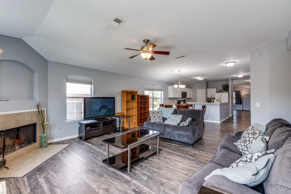 2402 Pheasant Run Melissa, TX 75454