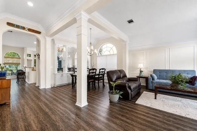 521 Palm Desert Drive Garland, TX 75044