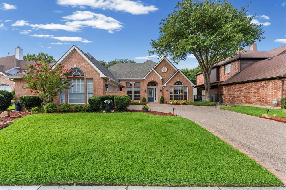 521 Palm Desert Drive Garland, TX 75044