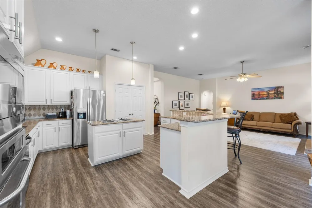 521 Palm Desert Drive Garland, TX 75044