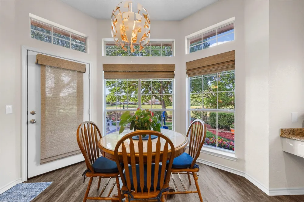 521 Palm Desert Drive Garland, TX 75044