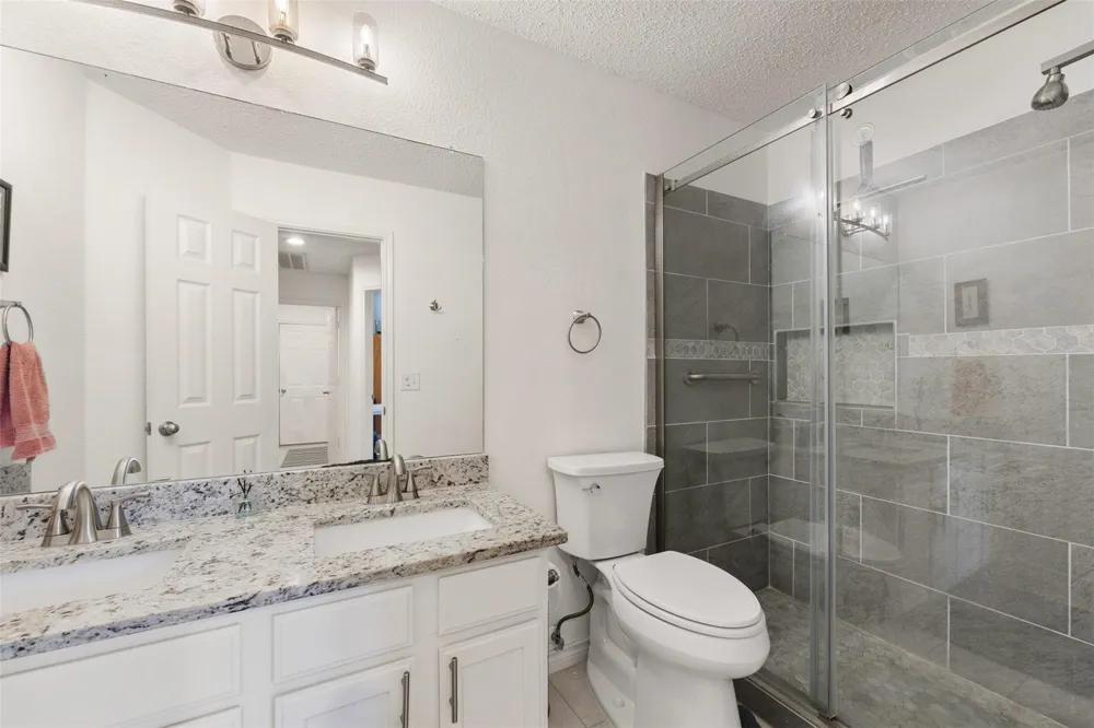 521 Palm Desert Drive Garland, TX 75044