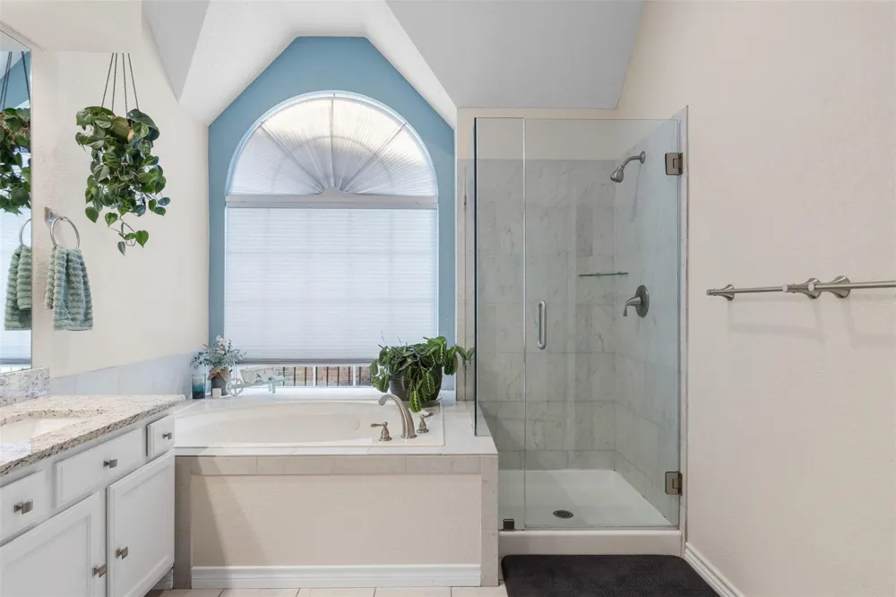 521 Palm Desert Drive Garland, TX 75044