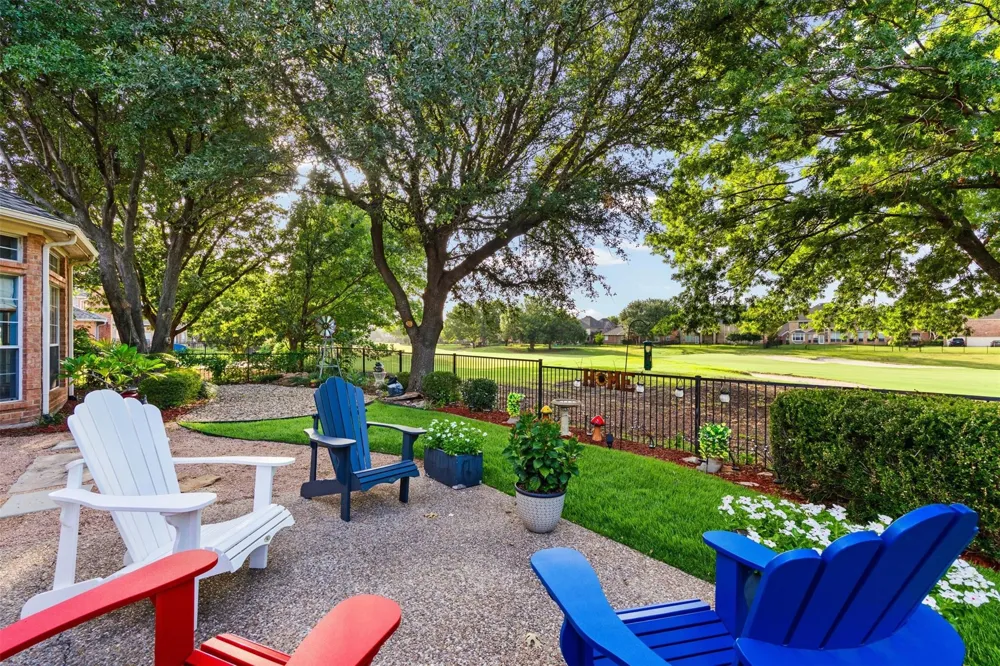 521 Palm Desert Drive Garland, TX 75044