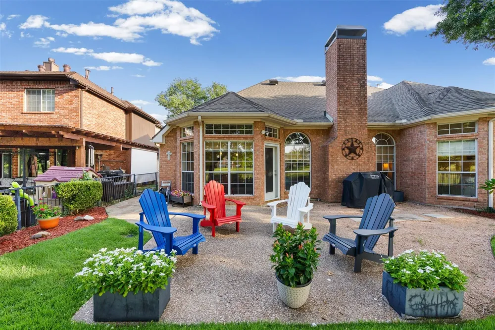 521 Palm Desert Drive Garland, TX 75044
