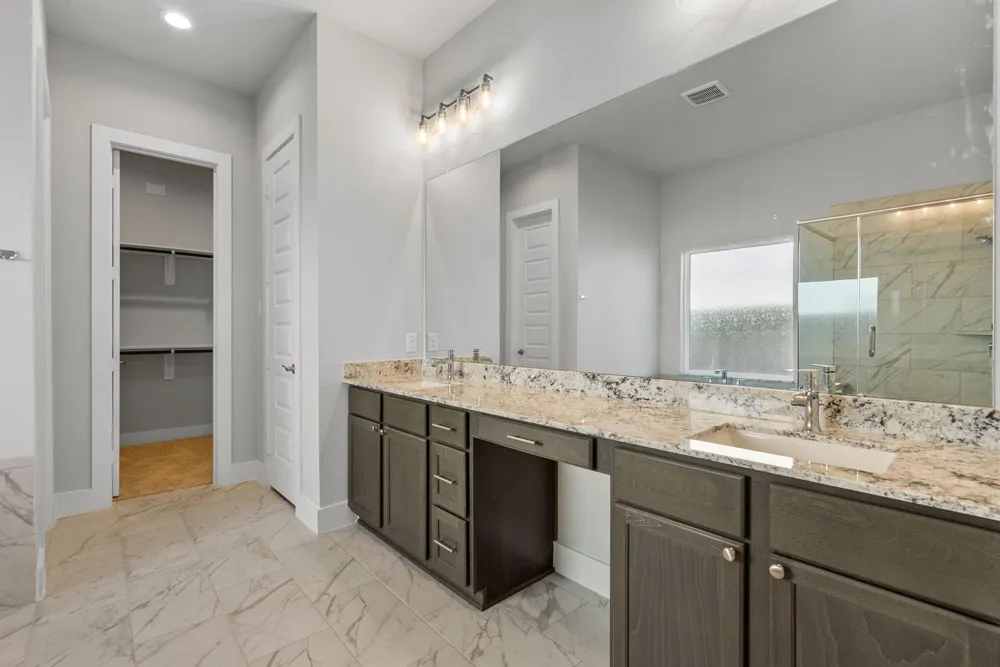 203 Upland Drive Waller, TX 77484