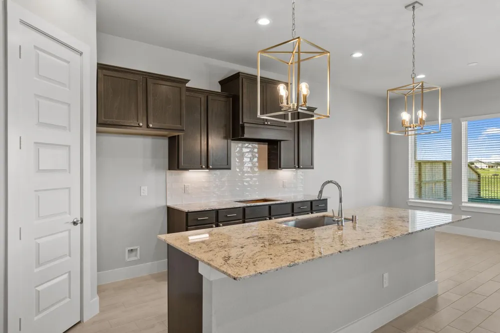 203 Upland Drive Waller, TX 77484