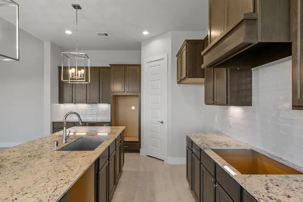 203 Upland Drive Waller, TX 77484