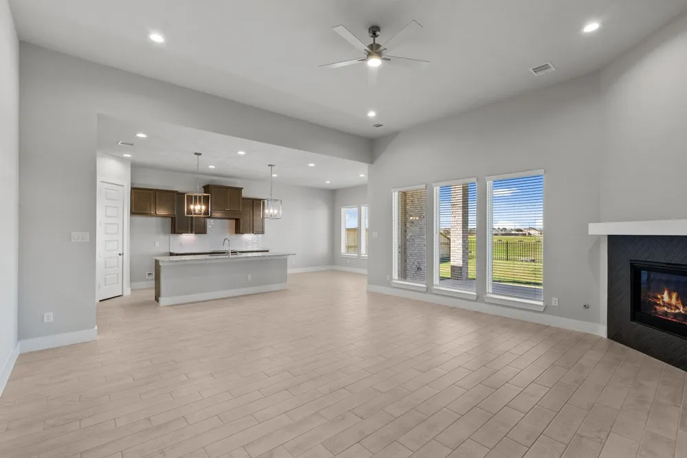 203 Upland Drive Waller, TX 77484