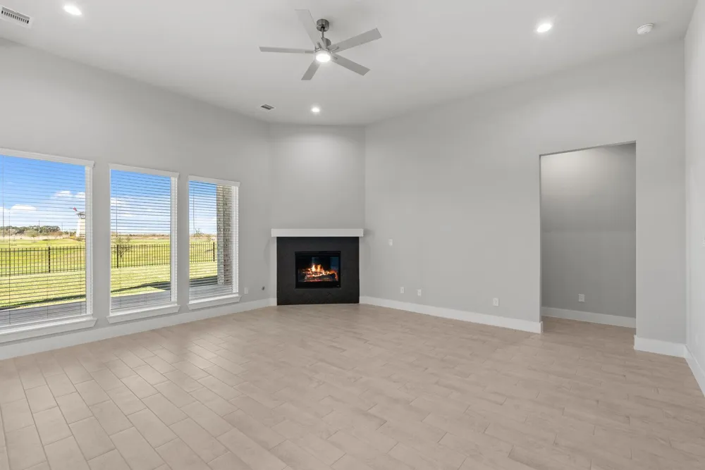 203 Upland Drive Waller, TX 77484