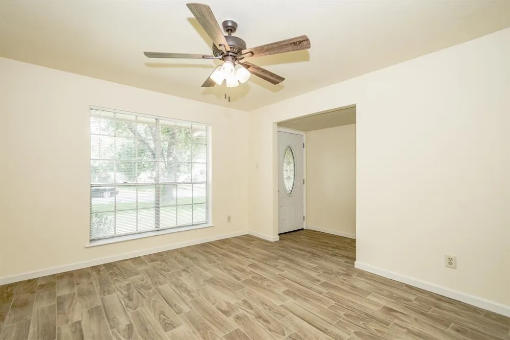 12106 Pompton Drive Houston, TX 77089