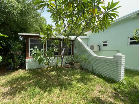 2240 HARBOR DRIVE