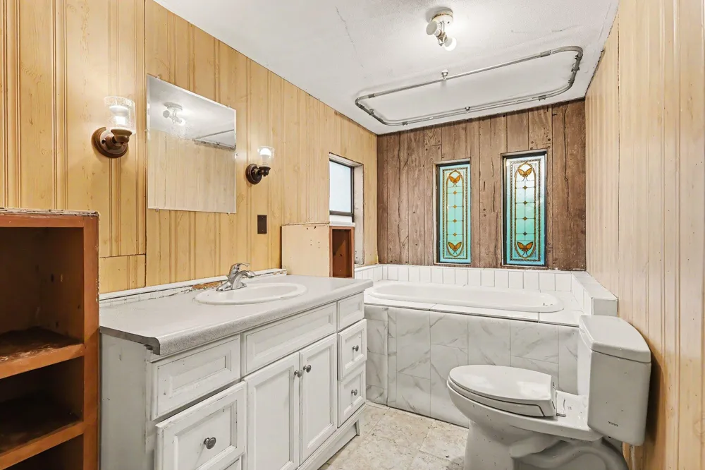 73664 26th Avenue Covert Township, MI 49090