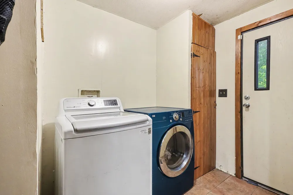 73664 26th Avenue Covert Township, MI 49090