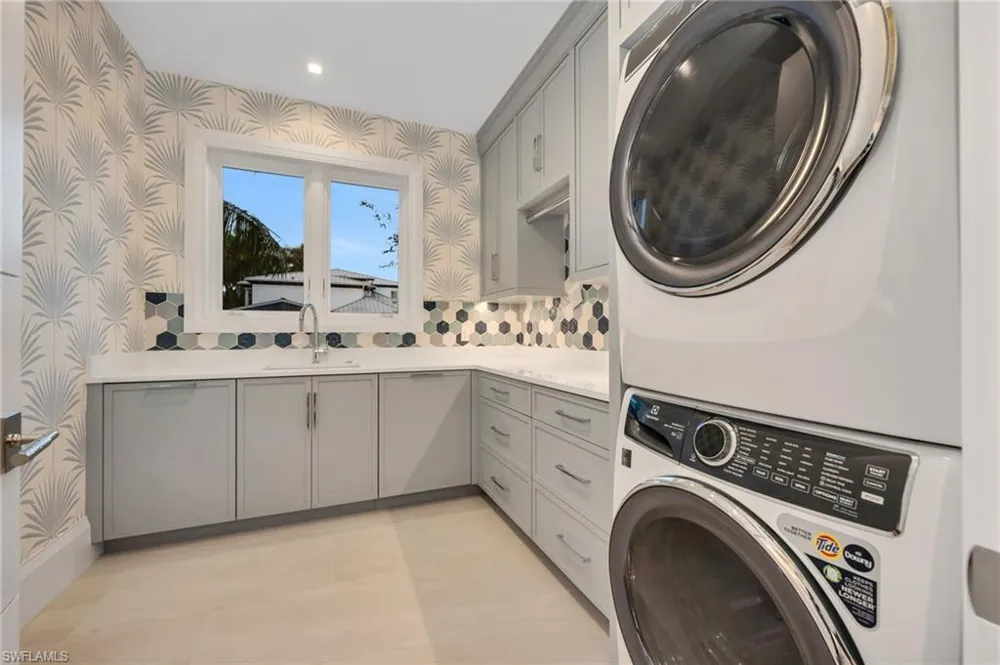 1935 5th Street S Naples, FL 34102