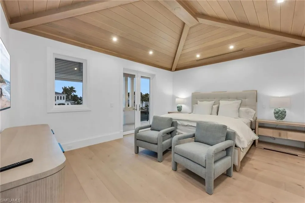 1935 5th Street S Naples, FL 34102
