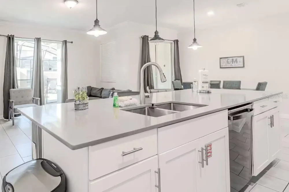 4261 PARAGRAPH DRIVE Kissimmee, FL 34746
