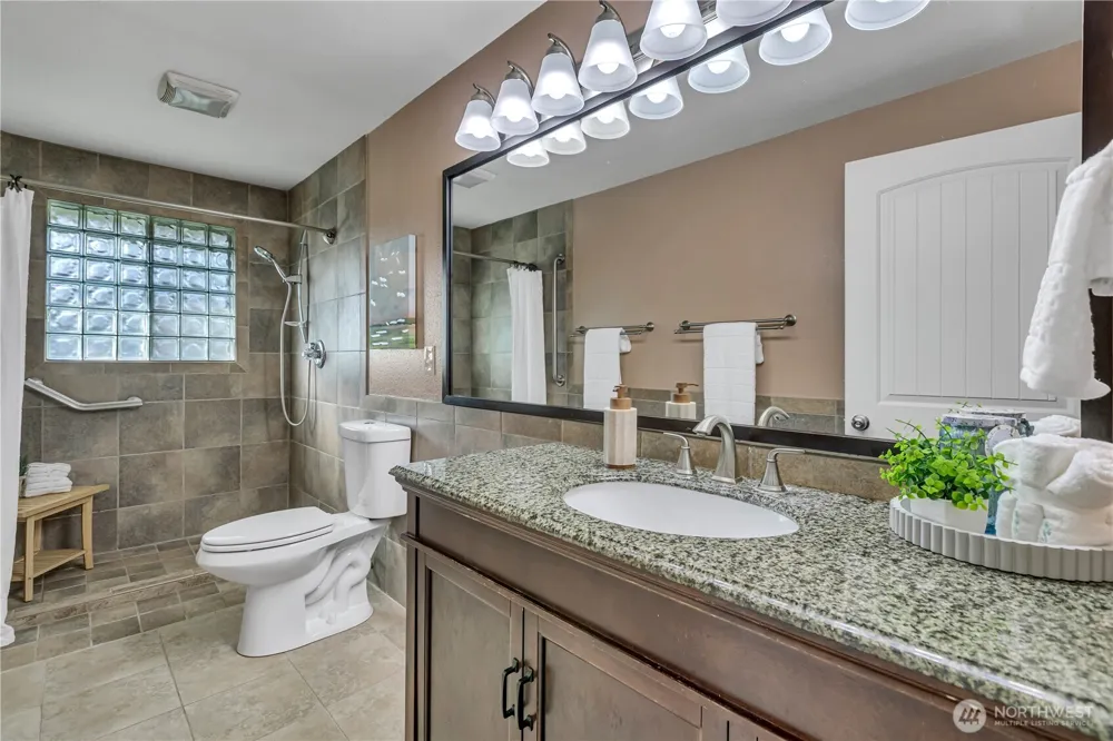 11404 Karshner Road E Edgewood, WA 98372