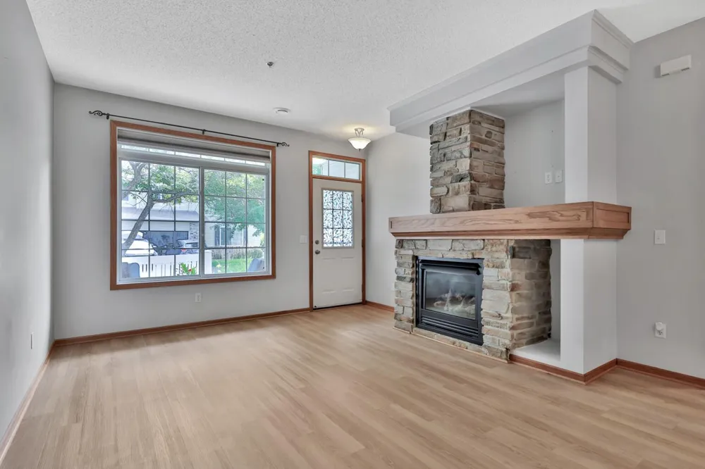 750 Maple Hills Drive #B Maplewood, MN 55117