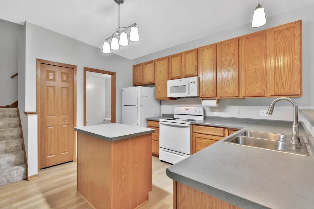 750 Maple Hills Drive #B Maplewood, MN 55117