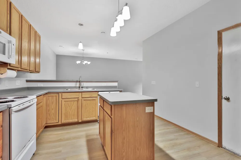 750 Maple Hills Drive #B Maplewood, MN 55117