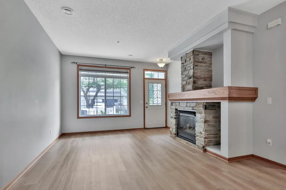 750 Maple Hills Drive #B Maplewood, MN 55117